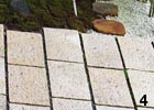 アプローチには御影石を使用。